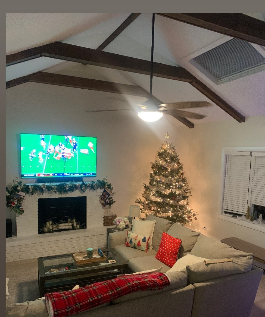 Spacious great room painted with Benjamin Moore Swiss Coffee